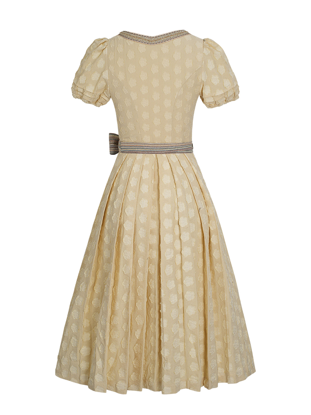 Oktoberfest 2025: Aurinkoisia yksityiskohtia keltaisilla dirndl-trendeillä